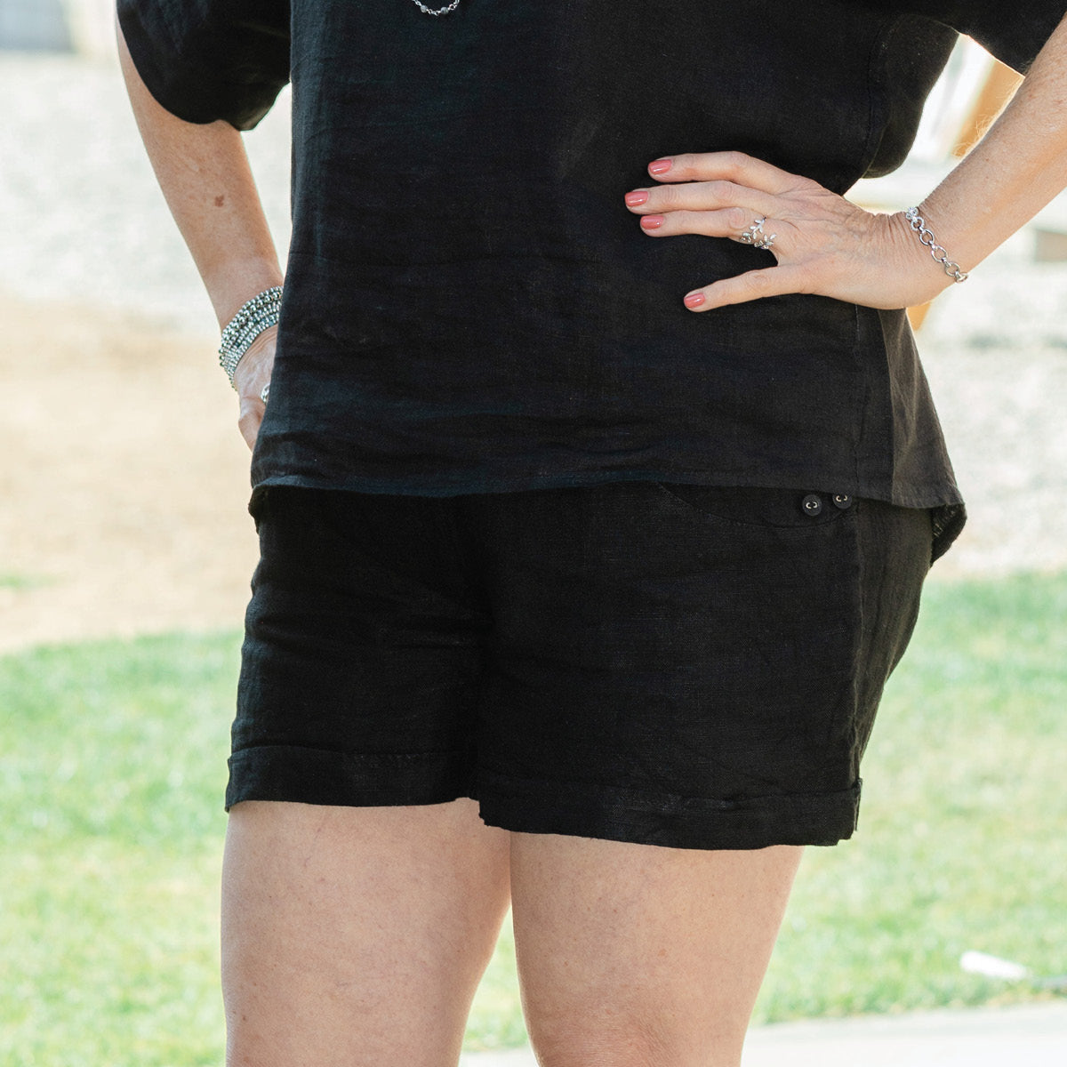 Linen Cuffed Shorts