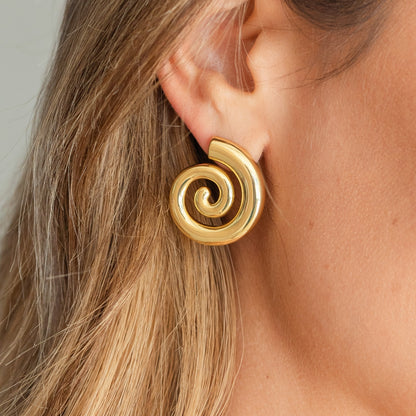 Large Swirl Studs