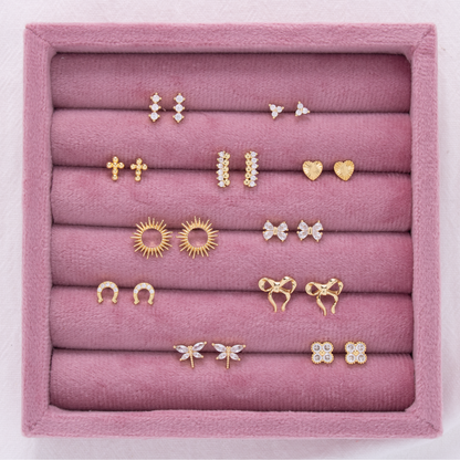Horseshoe Studs on Velvet Gift Tag