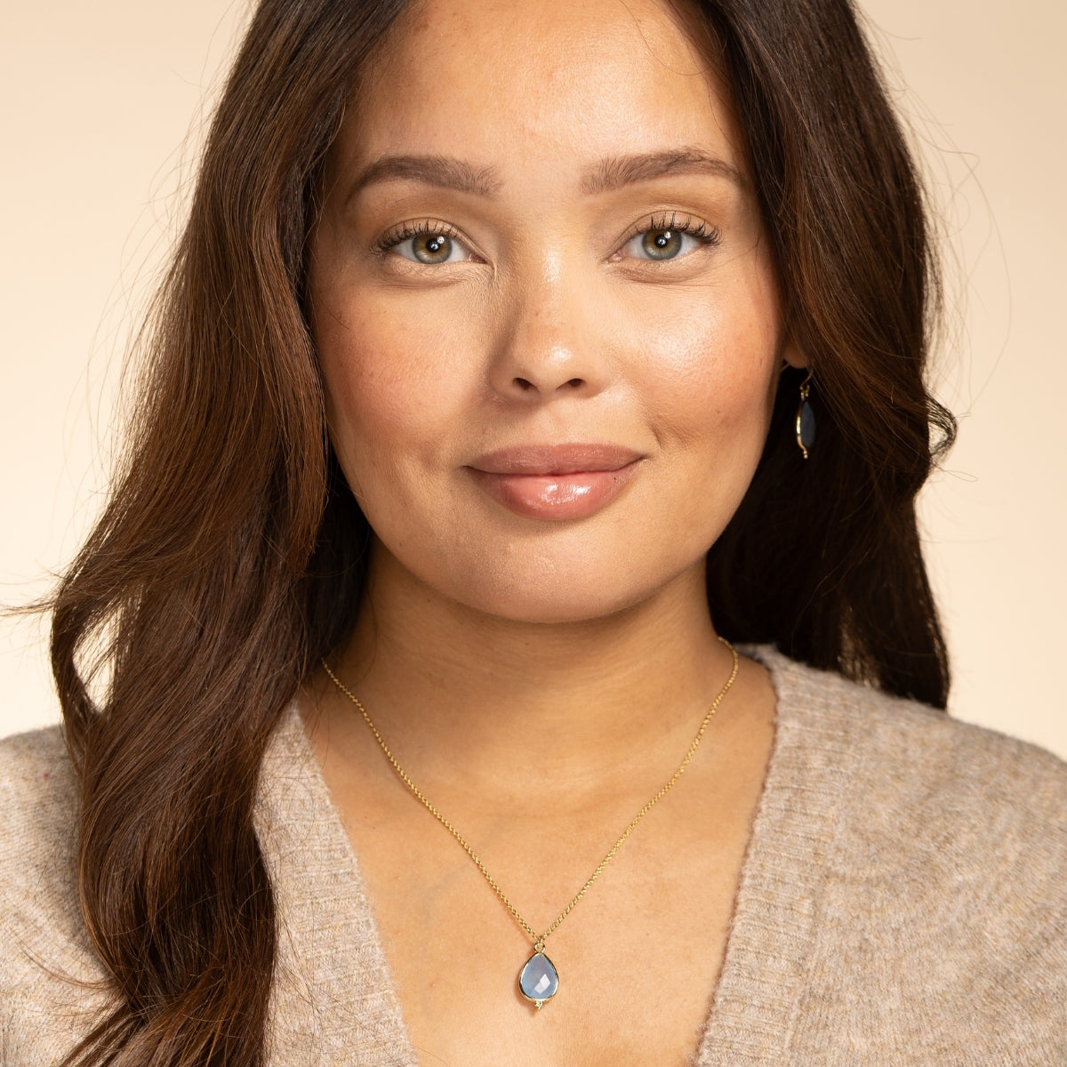 Teardrop Stone Pendant Necklace
