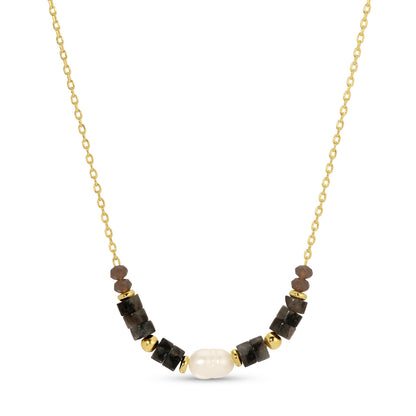 Sweet and Delicate Pearl and Stone Necklace