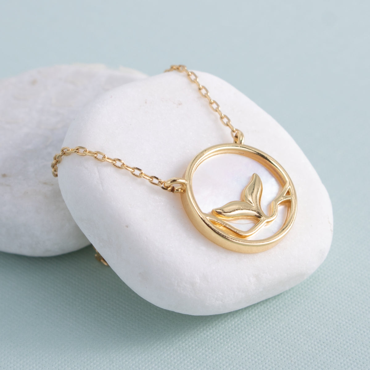 Whale's Tail Shell Necklace
