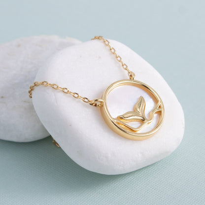 Whale's Tail Shell Necklace