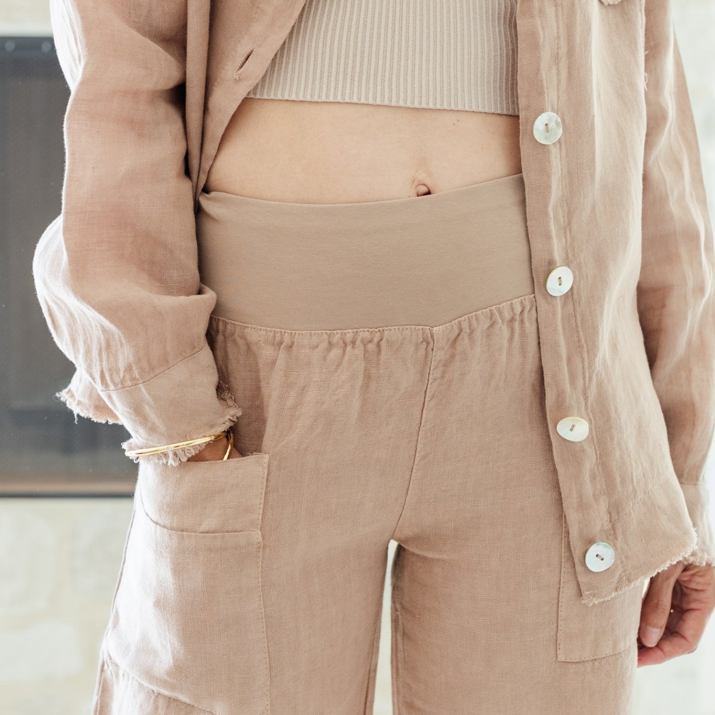 Linen Capri w/2 Large Open Pockets