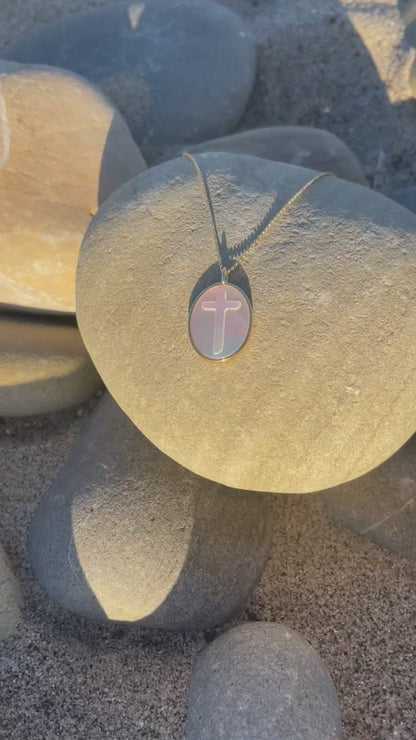 Cross Etched Shell Pendant Necklace